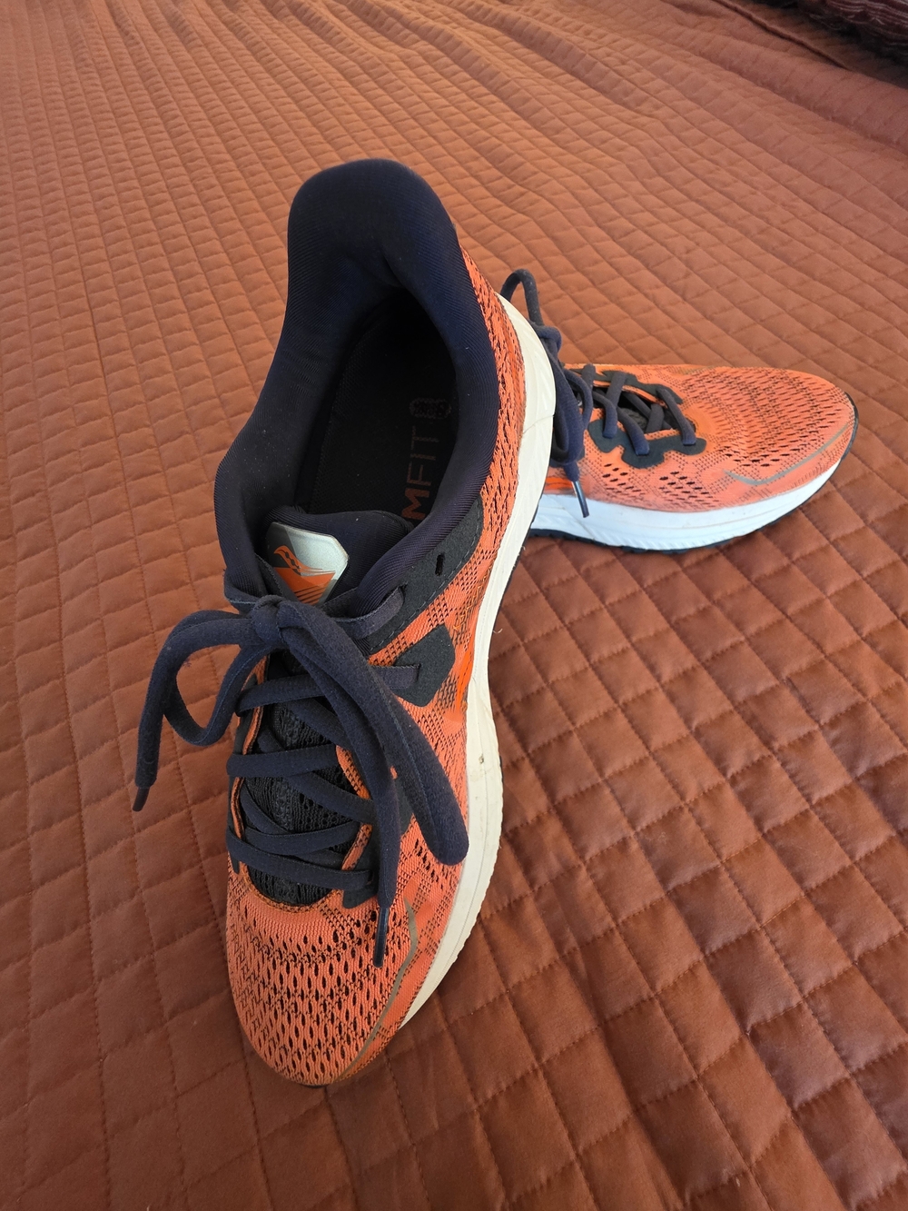 Saucony Omni Orange and Navy Mesh Running Shoes